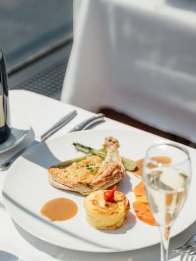 cuisine gastronomique lors d'une croisiere à paris
